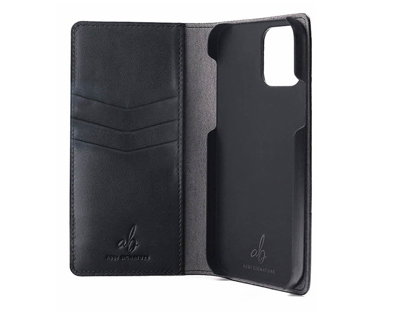 ABBI SIGNATURE『イタリアンレザー クロコダイアリーケース』は高級感のあるフレームがあります。