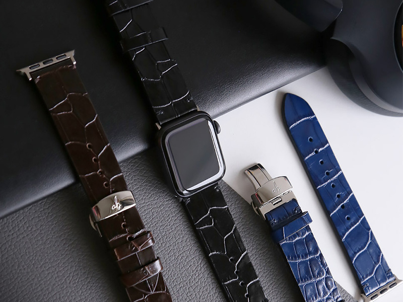 ABBI SIGNATUREのクロコダイル型押しレザーを使用したAppleWatchバンド
