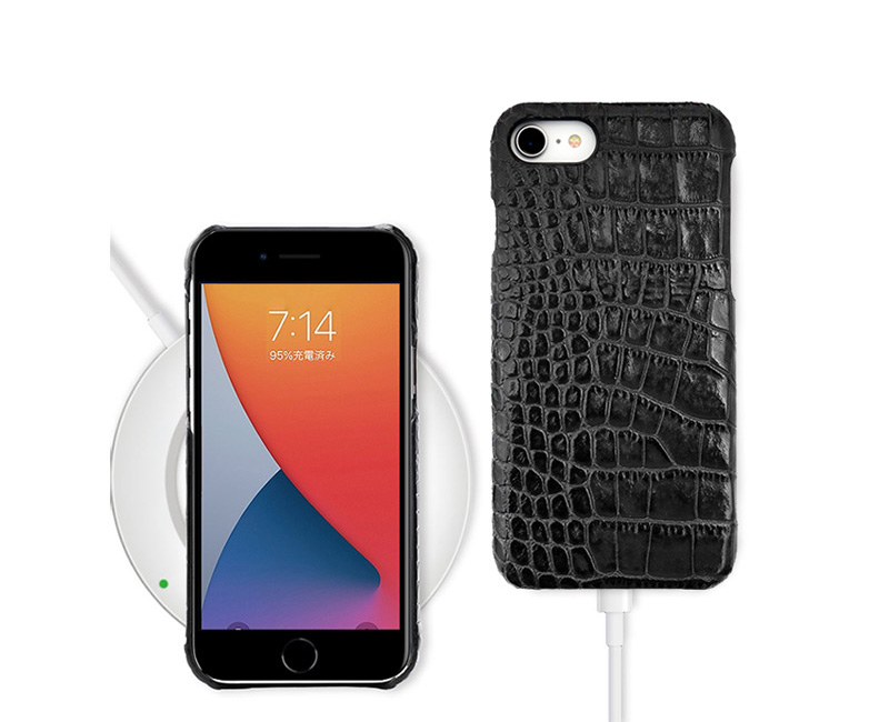 ワイヤレス充電・ケーブル充電両方対応