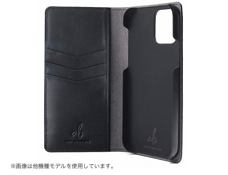 ABBI SIGNATURE『イタリアンレザー クロコダイアリーケース』は高級感のあるフレームがあります。