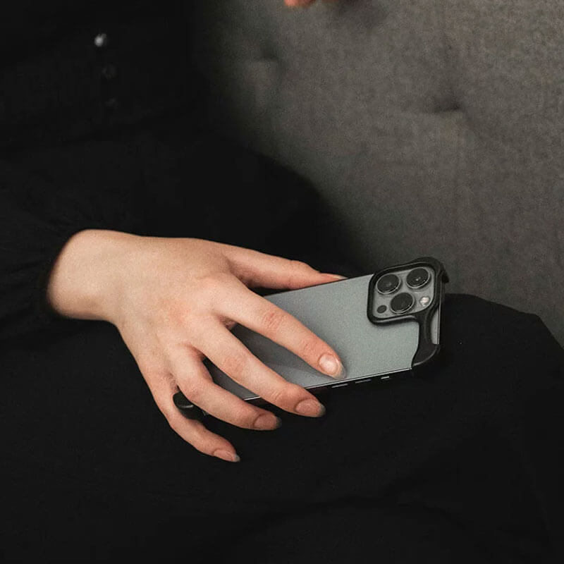 アルミバンパーケース