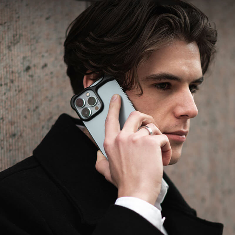 オランダ発のバンパー型ケース