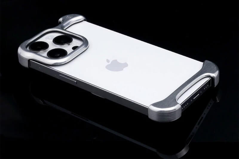 iPhoneのデザイン性を損なわずに保護