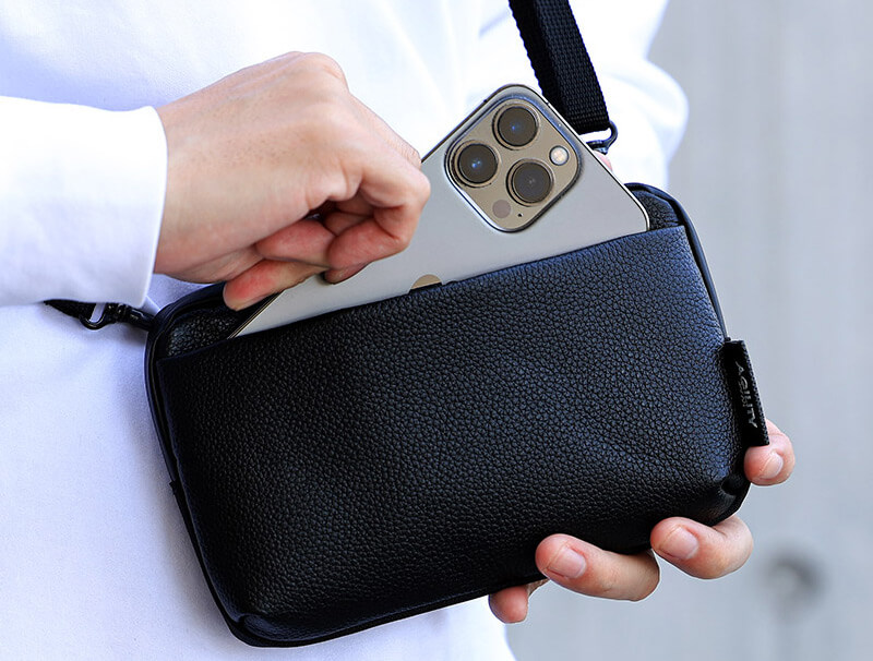 スマートフォン用ポケット