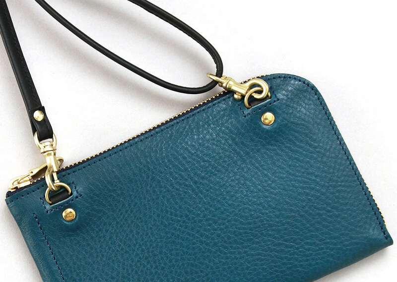 Dカンに付けて、ショルダータイプに