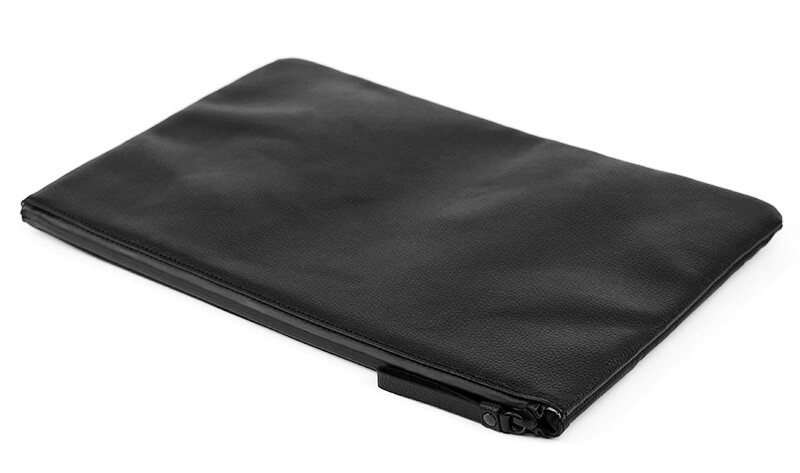 マチのないシンプルなフォルム