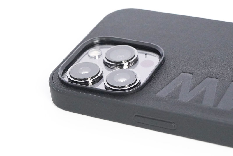 カメラ部分を保護