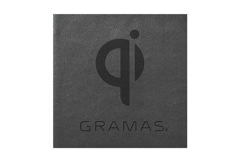 Qi(無接点充電)対応