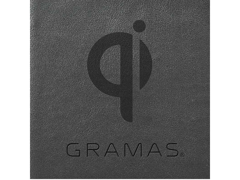 Qi(無接点充電)対応