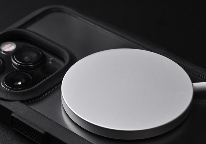 MagSafe・ワイヤレス充電にも対応
