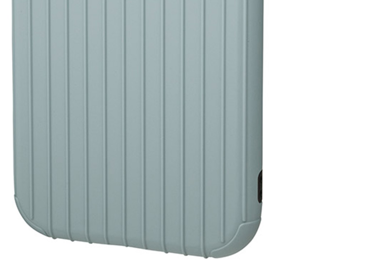 ストラップホール付きのスマホケース