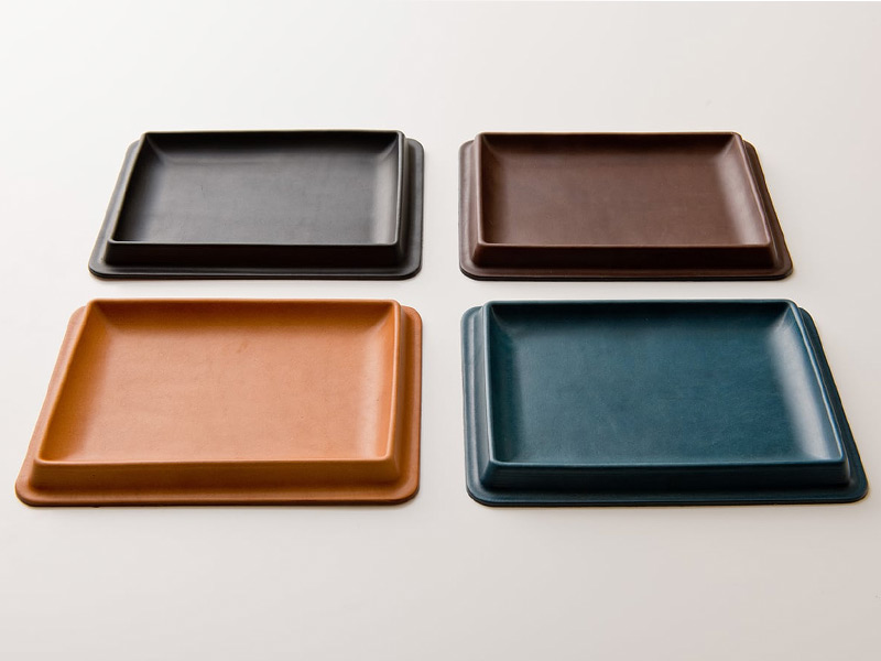 伝統的技法と現代の技術の融合したレザートレー