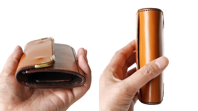 シンプルなホックボタン式で開閉しやすいデザイン