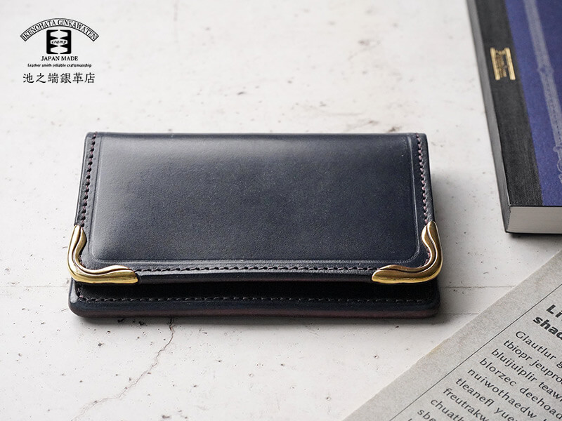 マチなしでスリムな造り