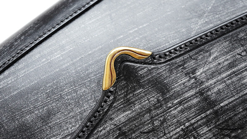 持ち手部分に真鍮