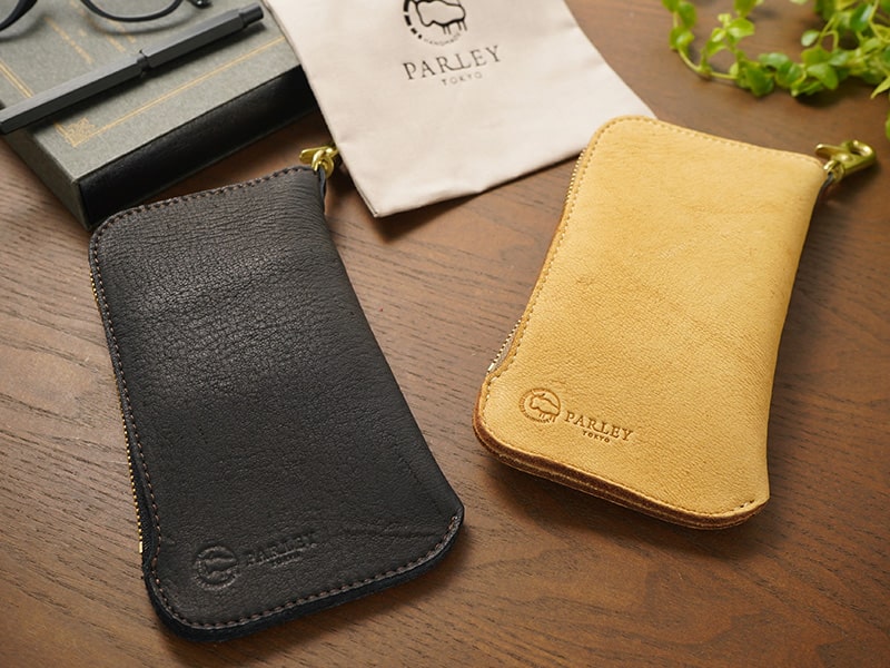 国内では希少な鹿革を使ったスマホケース