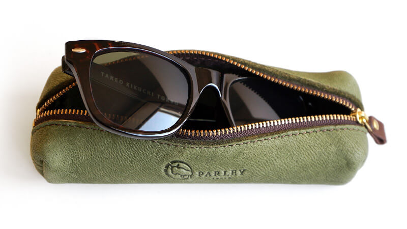 メガネケースとしても