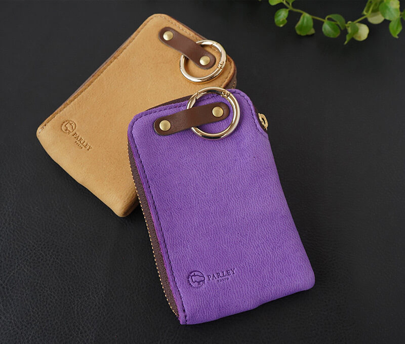 エルクレザーならではの感触