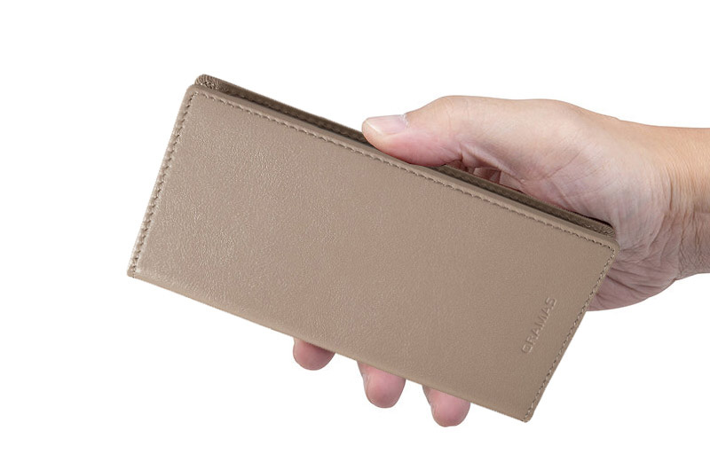 『G-FOLIO イタリアンジェニュインレザー フォリオケース』はマグネットフラップ機能付き