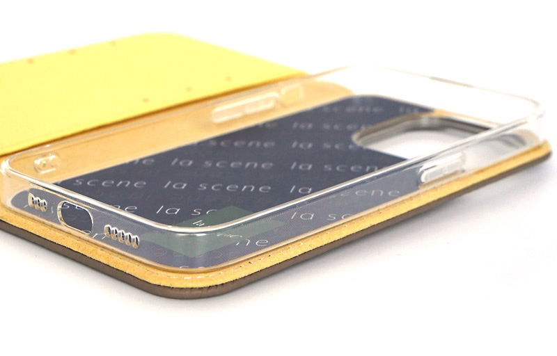 着脱しやすいTPUケース