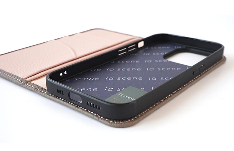 着脱しやすいTPUケース