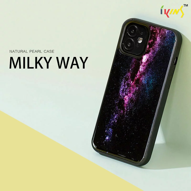 「ミルキーウェイ」：夜空の様子を映し出した幻想的で美しいケースです。