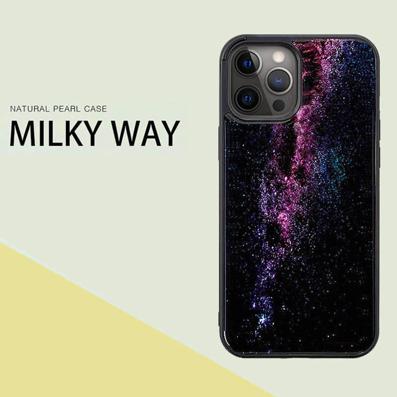「ミルキーウェイ」：夜空の様子を映し出した幻想的で美しいケースです。
