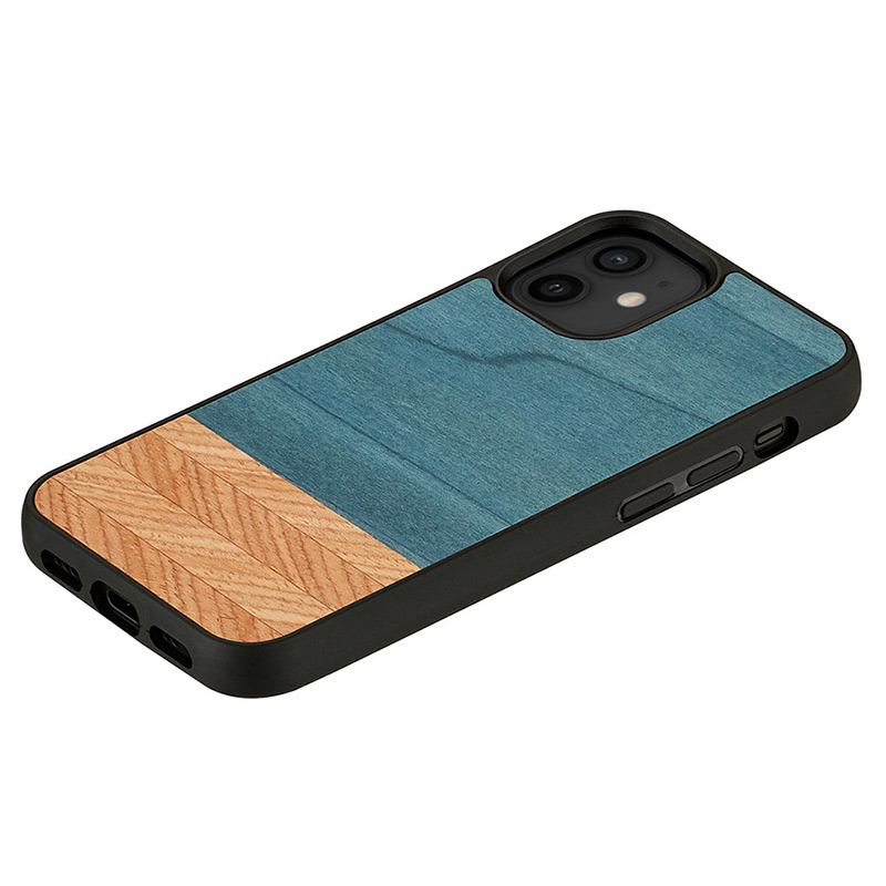 天然木を特殊技術で密着。傷つきにくいシリコンコーティング。