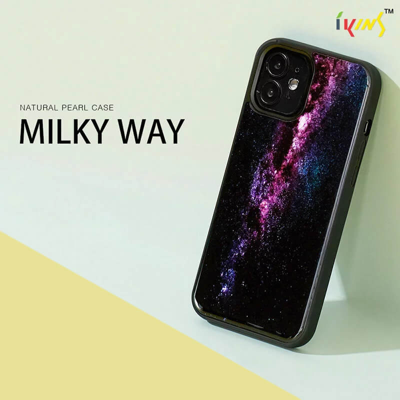 「ミルキーウェイ」：夜空の様子を映し出した幻想的で美しいケースです。