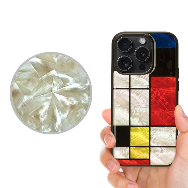 パールのきらめきが美しい天然貝ケース