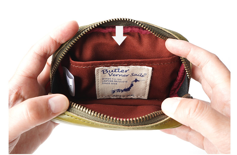 仕分けに便利な仕切りポケット