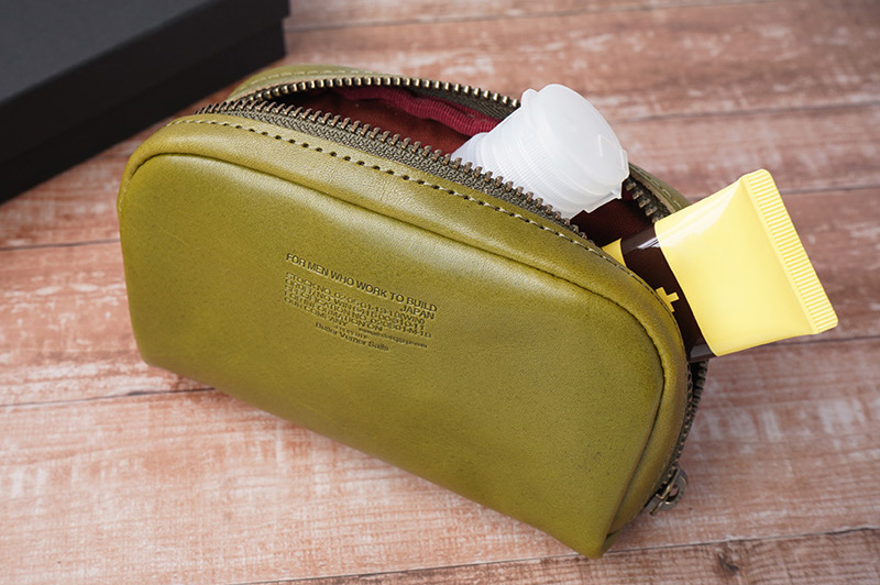 コスメグッズや、モバイルバッテリー、ケーブル等の持ち運びなど、様々な用途でお使いいただけます。