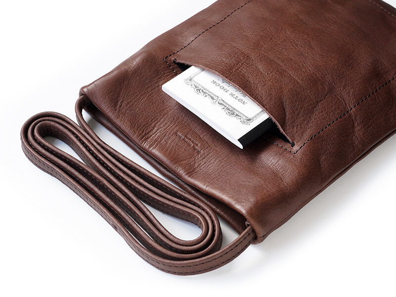 サコッシュ 本革