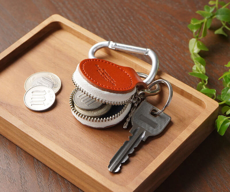 KEY CHAIN & COIN HOLDER
