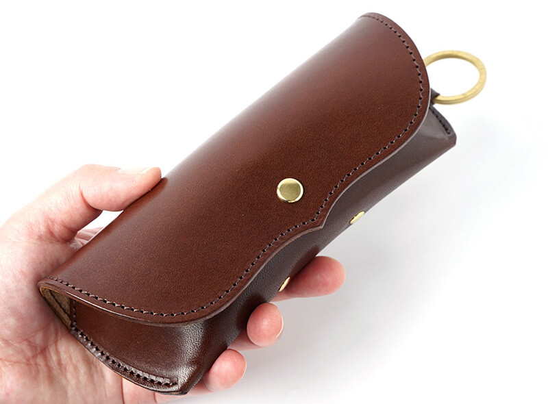 手になじむ本革