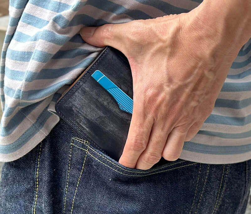 英国製ブライドルレザー二つ折り財布