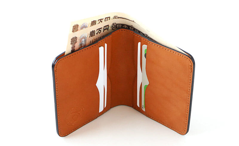 小銭入れがないから、薄くてスッキリ！