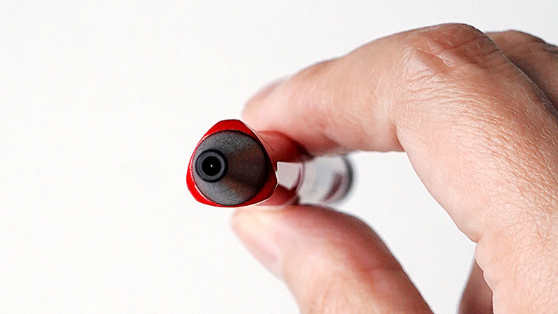 握りやすい三角形のグリップ