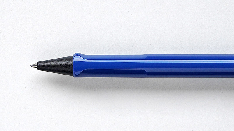 頑丈な樹脂製のボディ