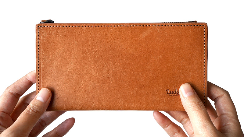 シンプルなロングウォレット