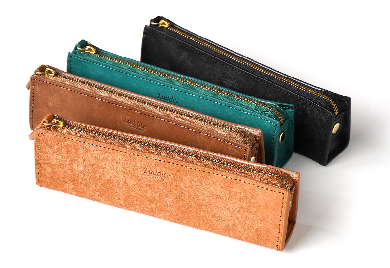 エイジングが楽しめるマヤレザーを使用