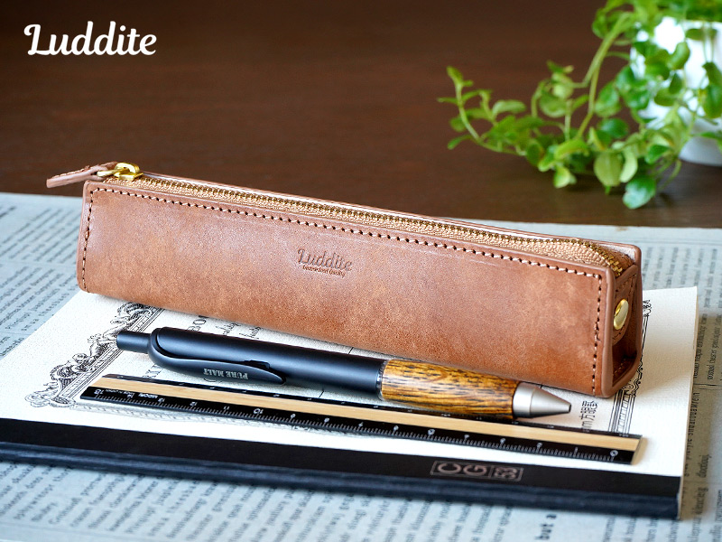 トライラテラルペンケース M