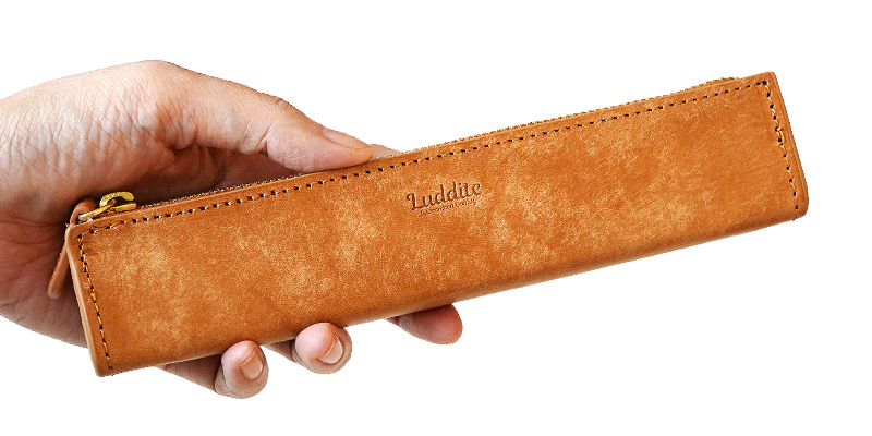 シンプルかつお洒落なペンケース