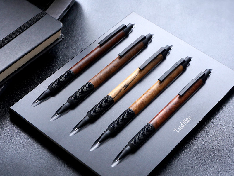 杢目が美しい希少モデル