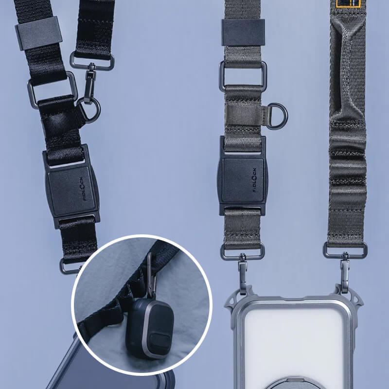 カラビナやキーリングが装着できるループ付き