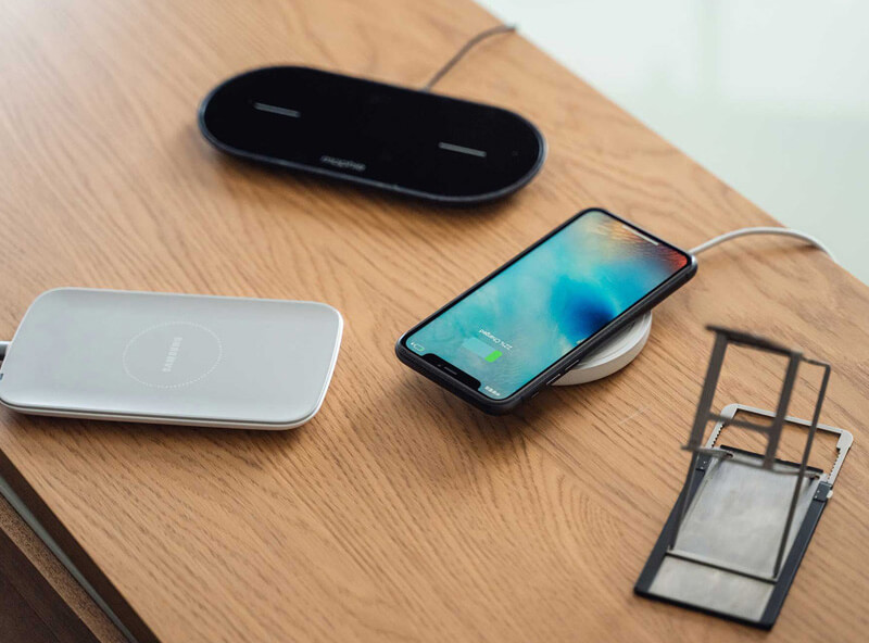 ワイヤレス充電対応