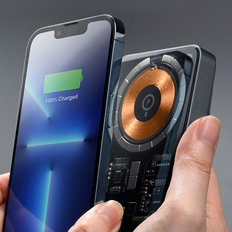 ケーブル不要　MagSafe対応iPhoneにピタッと吸着