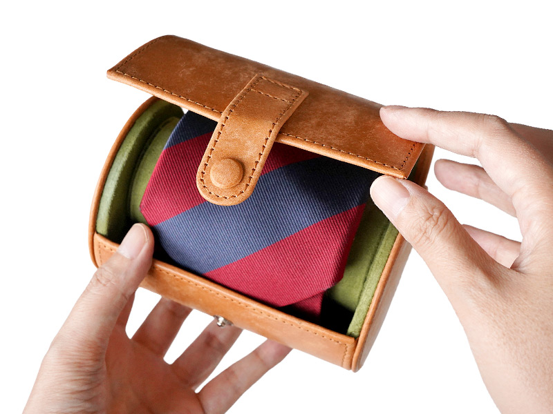 イタリアンレザーを使用したネクタイケース