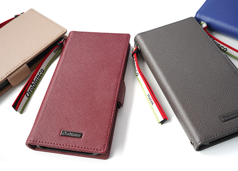 サフィアーノ調PUレザーは傷が付きにくく、シンプルで使い勝手が良いので、ビジネスシーンでも活躍！<br>年齢・性別を問わずどなたでもお使いいただけます。贈り物としても喜ばれるアイテムです。