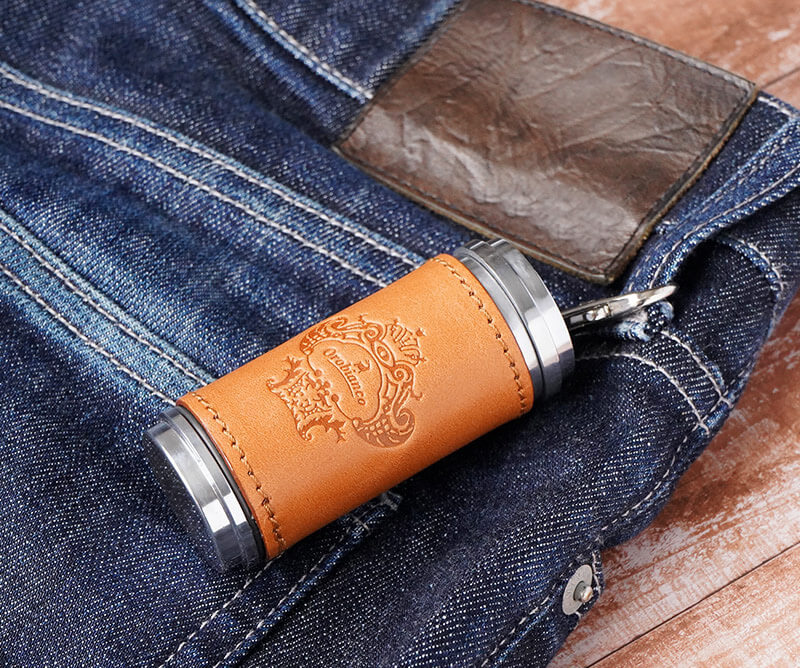 便利なナスカン付き